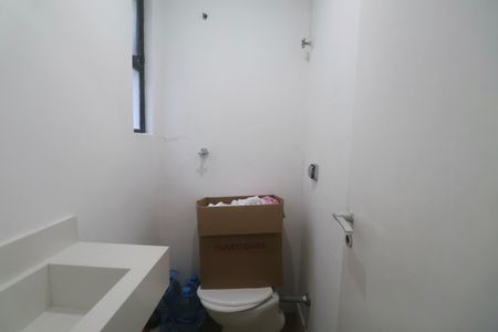 Apartamento para alugar com 200m², 4 quartos e 2 vagas Apartamento para alugar com 200m², 4 quartos e 2 vagasBanheiro de serviço