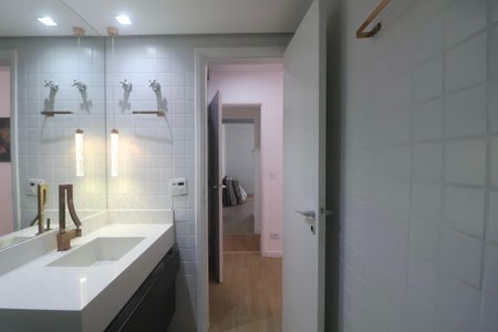 Apartamento para alugar com 200m², 4 quartos e 2 vagas Apartamento para alugar com 200m², 4 quartos e 2 vagasBanheiro Suíte 3