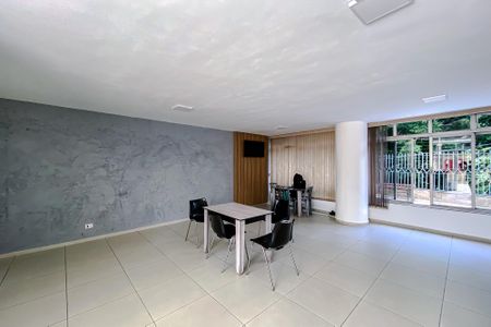 Apartamento para alugar com 74m², 2 quartos e sem vagaÁrea comum