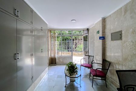 Apartamento para alugar com 74m², 2 quartos e sem vagaÁrea comum