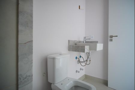 Apartamento à venda com 170m², 3 quartos e 3 vagasBanheiro da Suíte 2