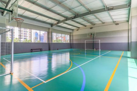Apartamento à venda com 130m², 2 quartos e 3 vagas Apartamento à venda com 130m², 2 quartos e 3 vagasÁrea Comum - Quadra Poliesportiva