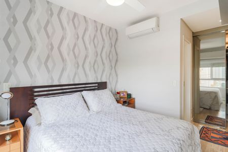 Apartamento à venda com 130m², 2 quartos e 3 vagas Apartamento à venda com 130m², 2 quartos e 3 vagasSuíte 1