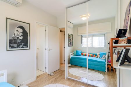 Apartamento à venda com 130m², 2 quartos e 3 vagas Apartamento à venda com 130m², 2 quartos e 3 vagasSuíte 2