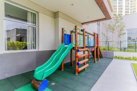 Apartamento à venda com 130m², 2 quartos e 3 vagas Apartamento à venda com 130m², 2 quartos e 3 vagasÁrea Comum - Playground