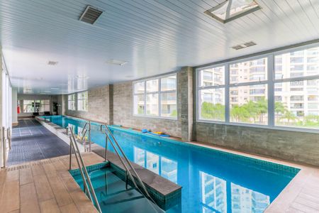 Apartamento à venda com 130m², 2 quartos e 3 vagas Apartamento à venda com 130m², 2 quartos e 3 vagasÁrea Comum - Piscina Coberta