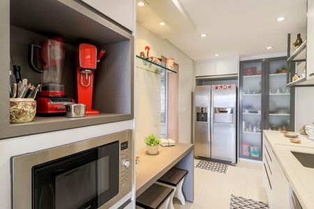 Apartamento à venda com 130m², 2 quartos e 3 vagas Apartamento à venda com 130m², 2 quartos e 3 vagasCozinha