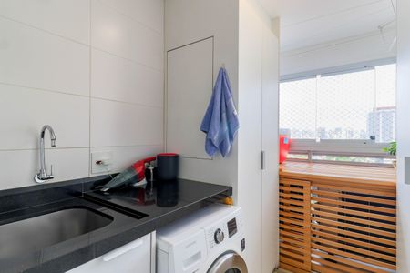 Apartamento à venda com 130m², 2 quartos e 3 vagas Apartamento à venda com 130m², 2 quartos e 3 vagasÁrea de Serviço