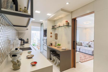 Apartamento à venda com 130m², 2 quartos e 3 vagas Apartamento à venda com 130m², 2 quartos e 3 vagasCozinha