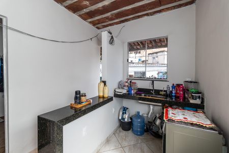 Cozinha de casa à venda com 2 quartos, 55m² em Apolonia, Belo Horizonte