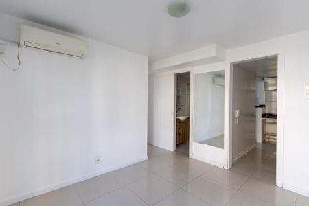 Sala  de apartamento para alugar com 2 quartos, 54m² em Hípica, Porto Alegre
