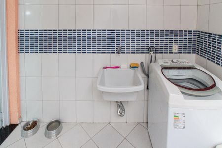 Casa à venda com 100m², 3 quartos e 2 vagasÁrea de Serviço