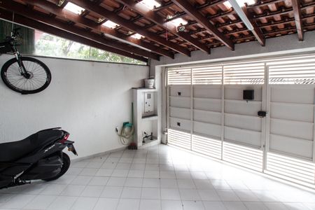 Casa à venda com 100m², 3 quartos e 2 vagasGaragem