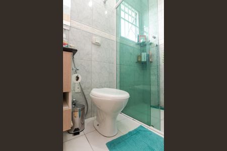 Casa à venda com 100m², 3 quartos e 2 vagasBanheiro da Suíte