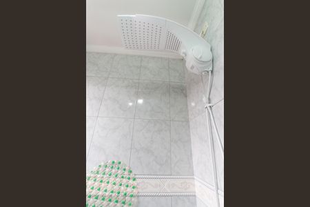 Casa à venda com 100m², 3 quartos e 2 vagasBanheiro da Suíte