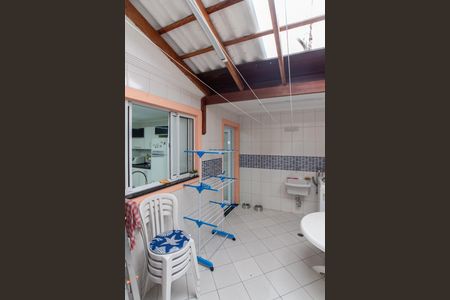 Casa à venda com 100m², 3 quartos e 2 vagasÁrea de Serviço