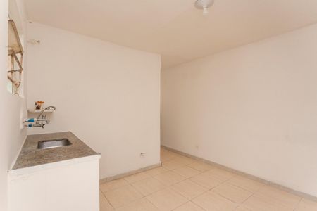 Cozinha de kitnet/studio para alugar com 1 quarto, 28m² em Vila Anhanguera, São Paulo