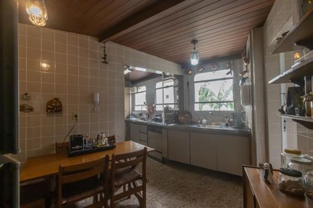 Apartamento à venda com 240m², 4 quartos e 2 vagasCozinha