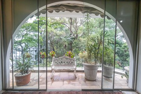 Apartamento à venda com 240m², 4 quartos e 2 vagasVaranda da Sala