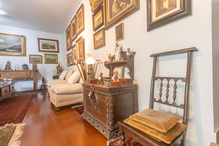 Apartamento à venda com 240m², 4 quartos e 2 vagasSala