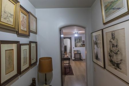 Apartamento à venda com 240m², 4 quartos e 2 vagasCorredor