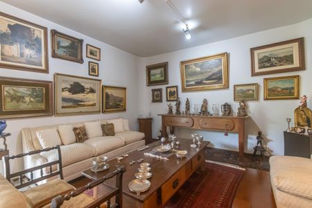 Apartamento à venda com 240m², 4 quartos e 2 vagasSala