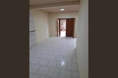 Sala/Cozinha  de casa para alugar com 2 quartos, 40m² em São Luís, Canoas