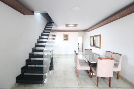 Sala de casa à venda com 3 quartos, 300m² em Vila dos Andradas, São Paulo