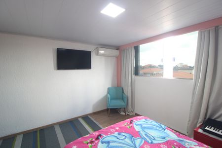 Suíte de casa à venda com 3 quartos, 300m² em Vila dos Andradas, São Paulo