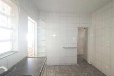 Casa para alugar com 80m², 2 quartos e 1 vaga Casa para alugar com 80m², 2 quartos e 1 vagaCozinha e Área de Serviço