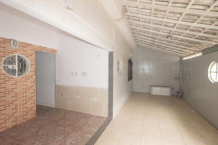 Casa para alugar com 80m², 2 quartos e 1 vaga Casa para alugar com 80m², 2 quartos e 1 vagaVaranda