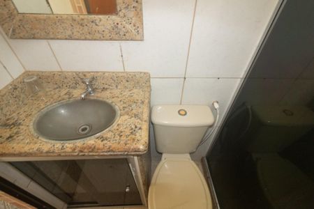 Casa para alugar com 80m², 2 quartos e 1 vaga Casa para alugar com 80m², 2 quartos e 1 vagaBanheiro