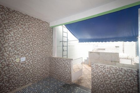 Casa para alugar com 80m², 2 quartos e 1 vaga Casa para alugar com 80m², 2 quartos e 1 vagaQuintal