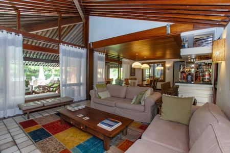 Casa à venda com 6 quartos, 800m² em Piratininga, Niterói