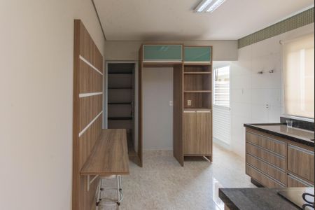 Casa de condomínio para alugar com 277m², 4 quartos e 4 vagas Casa de condomínio para alugar com 277m², 4 quartos e 4 vagasCozinha