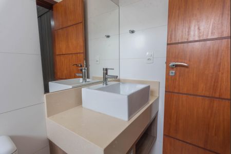 Casa de condomínio para alugar com 277m², 4 quartos e 4 vagas Casa de condomínio para alugar com 277m², 4 quartos e 4 vagasBanheiro da Suíte 3