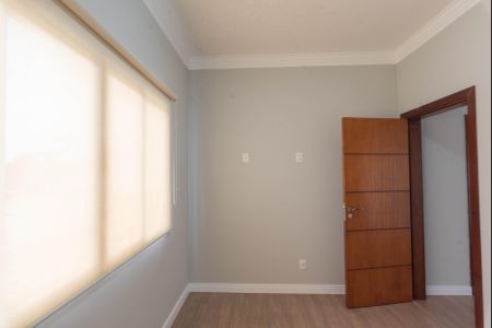 Casa de condomínio para alugar com 277m², 4 quartos e 4 vagas Casa de condomínio para alugar com 277m², 4 quartos e 4 vagasQuarto