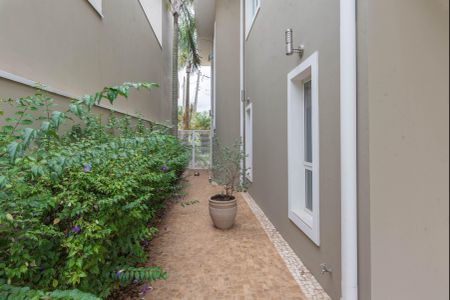 Casa de condomínio para alugar com 277m², 4 quartos e 4 vagas Casa de condomínio para alugar com 277m², 4 quartos e 4 vagasQuintal