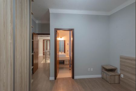 Casa de condomínio para alugar com 277m², 4 quartos e 4 vagas Casa de condomínio para alugar com 277m², 4 quartos e 4 vagasSuíte 2