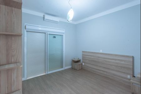 Casa de condomínio para alugar com 277m², 4 quartos e 4 vagas Casa de condomínio para alugar com 277m², 4 quartos e 4 vagasSuíte 3