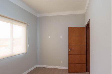 Casa de condomínio para alugar com 277m², 4 quartos e 4 vagas Casa de condomínio para alugar com 277m², 4 quartos e 4 vagasQuarto