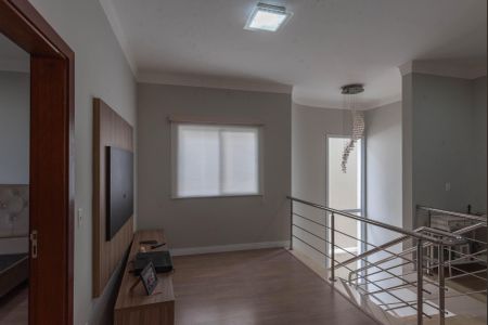 Antesala de casa de condomínio para alugar com 4 quartos, 277m² em Swiss Park, Campinas