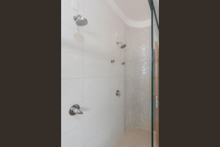 Casa de condomínio para alugar com 277m², 4 quartos e 4 vagas Casa de condomínio para alugar com 277m², 4 quartos e 4 vagasBanheiro da Suíte 1