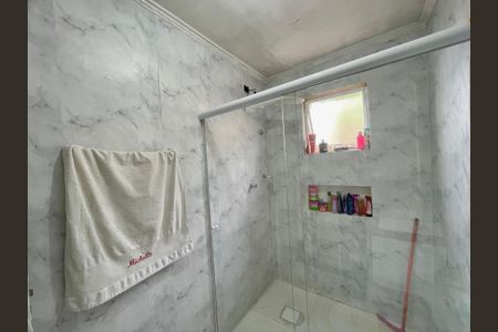 Casa para alugar com 108m², 2 quartos e 2 vagasBanheiro 1