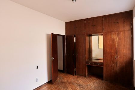 Casa à venda com 400m², 7 quartos e 4 vagasSuíte