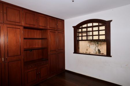 Casa à venda com 400m², 7 quartos e 4 vagasQuarto 2