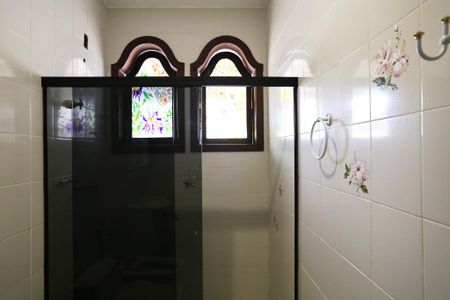 Casa à venda com 400m², 7 quartos e 4 vagasBanheiro da Suíte 2