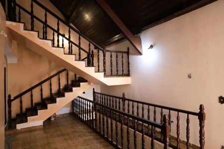 Casa à venda com 400m², 7 quartos e 4 vagasEscada