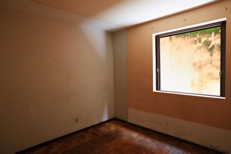 Casa à venda com 400m², 7 quartos e 4 vagasQuarto