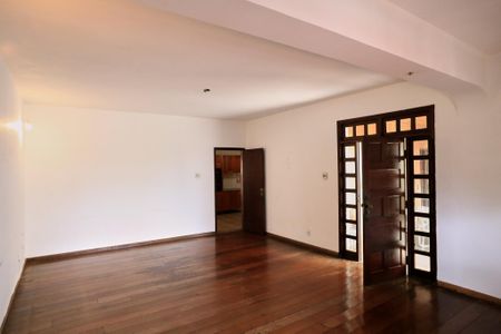 Sala de casa à venda com 7 quartos, 400m² em Sagrada Família, Belo Horizonte